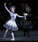 Danseurs des Ballets russes dans Casse-Noisette